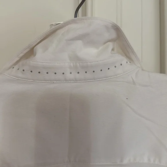 Lululemon full day ahead  Long Sleeve Buttondown Shirt in WHITE. Size 8 no Tag - Picture 3 of 6